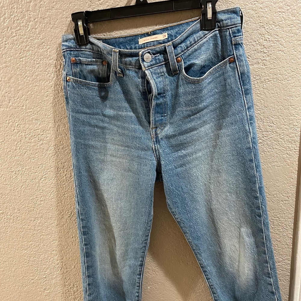 Levi’s wedgie straight women’s jeans